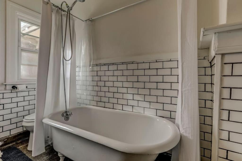 Luxe Mid-Century Styled Historic Townhouse #1 Villa Detroit Kültér fotó